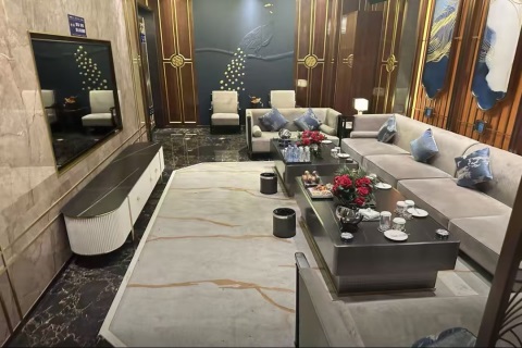 楚雄酒吧招聘,云南楚雄酒吧招聘接待/礼宾员