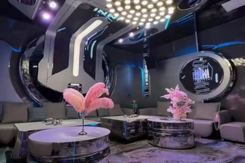曲靖UN酒吧招聘,云南曲靖酒吧招聘促销/礼宾员